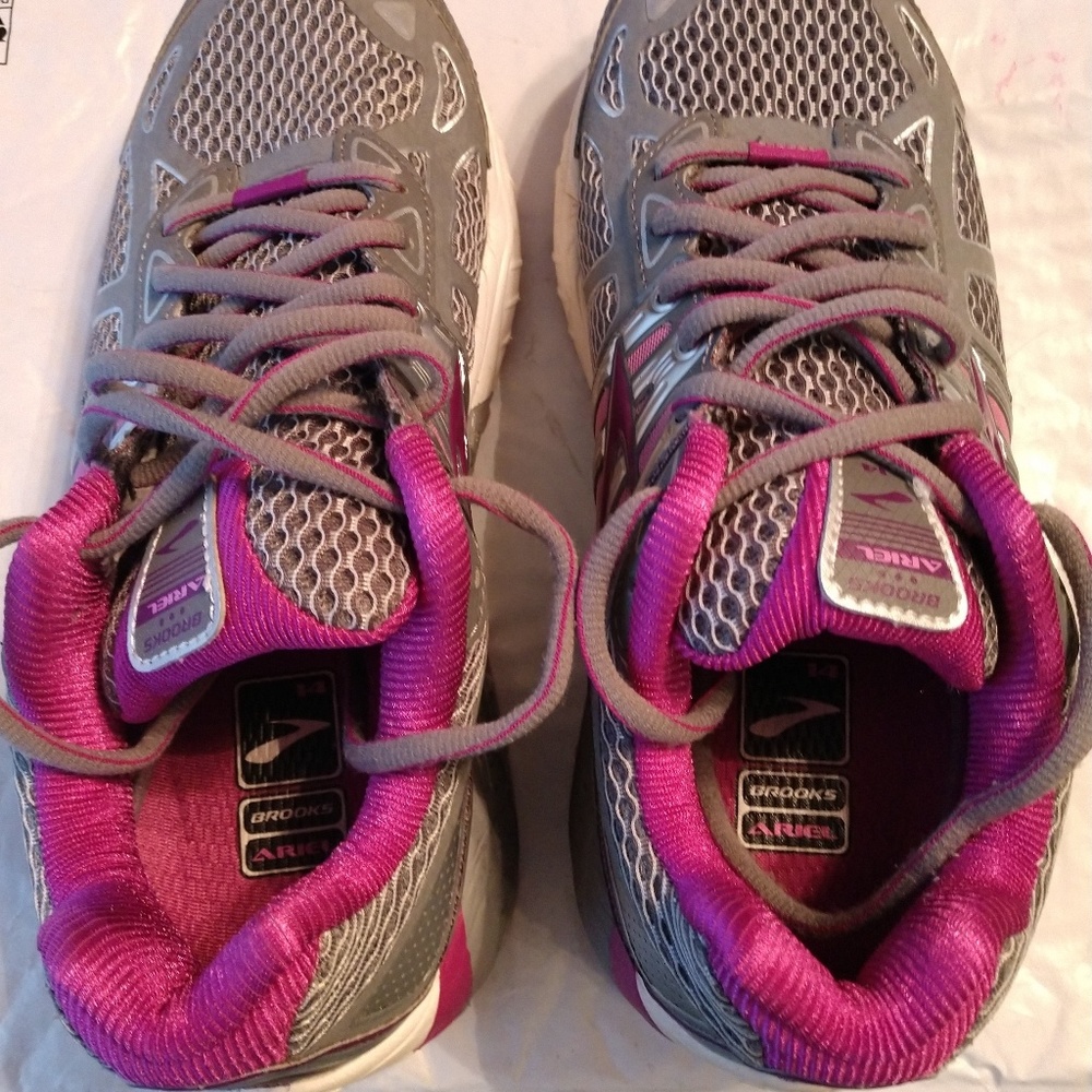 Brooks Grey and Pink Tennis Shoes
